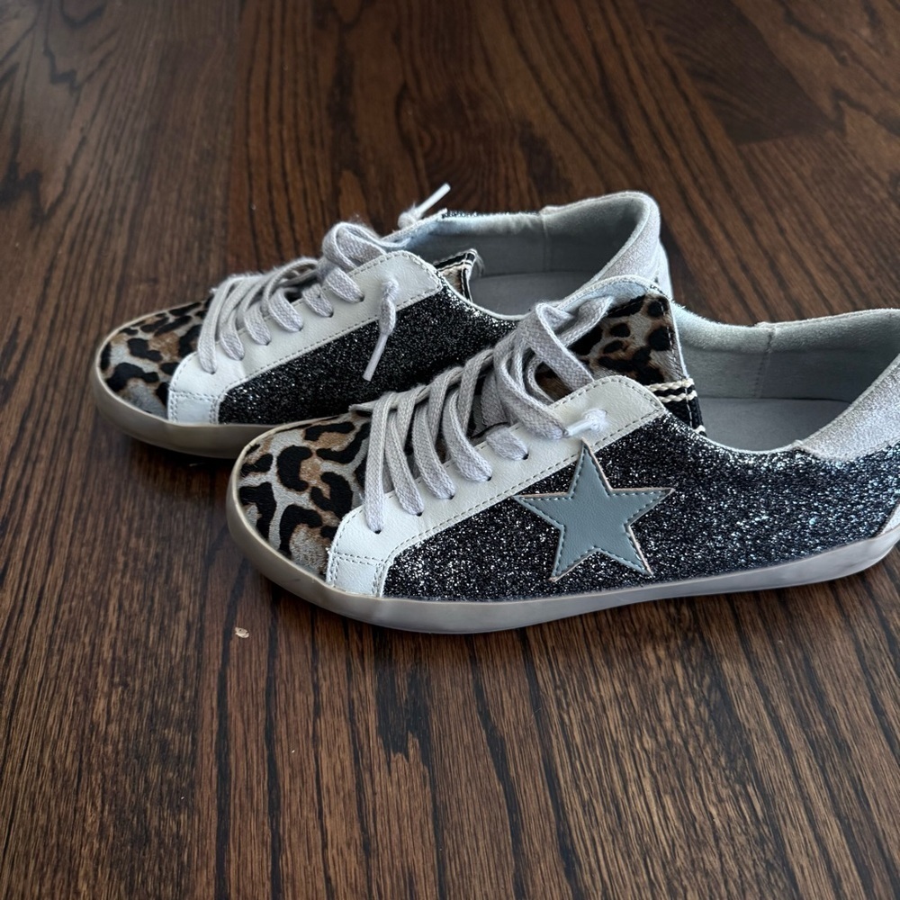 ShuShop Girls Glitter Leopard Sneakers - Picture 2 of 7